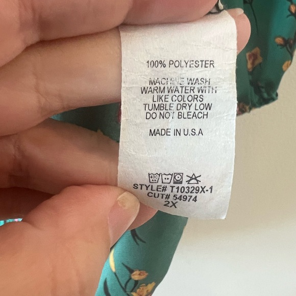 First Love by Lovelyn Flowy Top - Picture 3 of 5